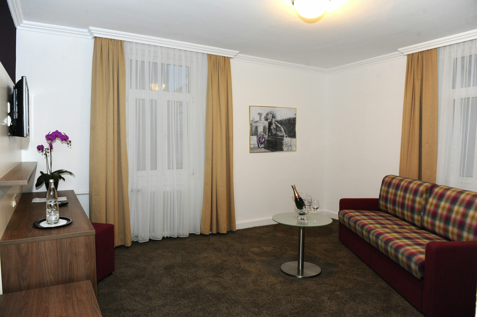 באדן-באדן Boutique Hotel Societe מראה חיצוני תמונה